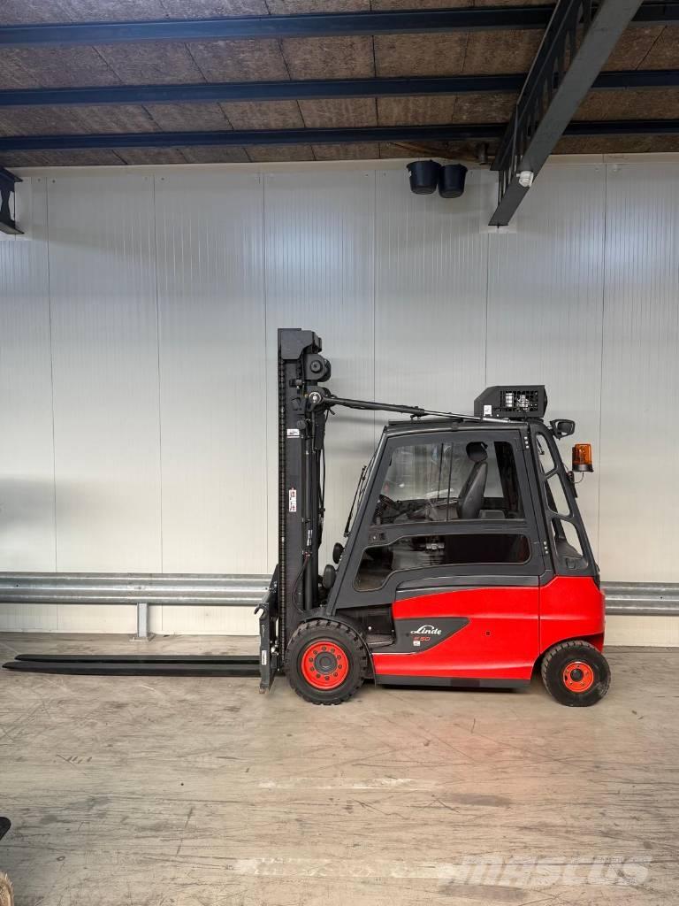 Linde E 50-02 전동 지게차