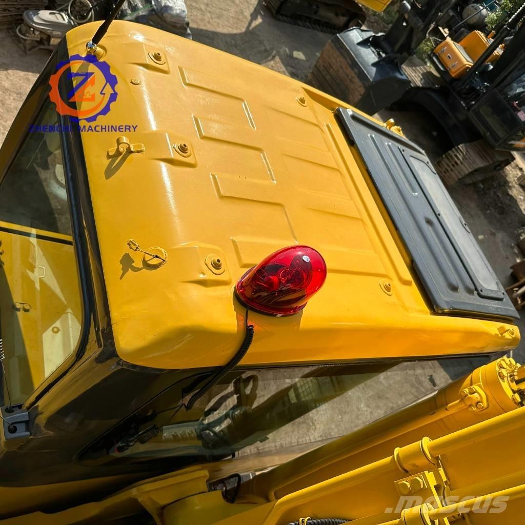 Komatsu PC 200-7 대형 굴삭기 29톤 이상