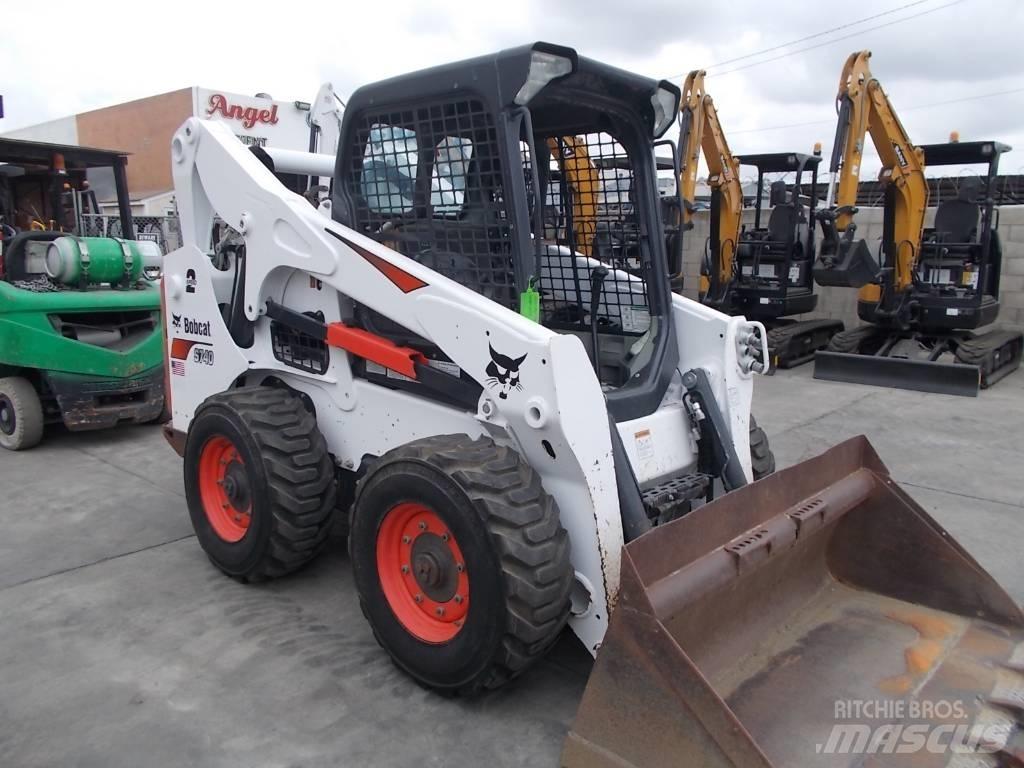 Bobcat S740  스키드로더