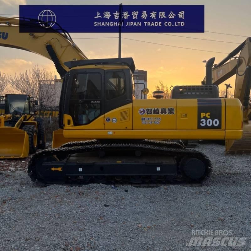 Komatsu PC 300 대형 굴삭기 29톤 이상