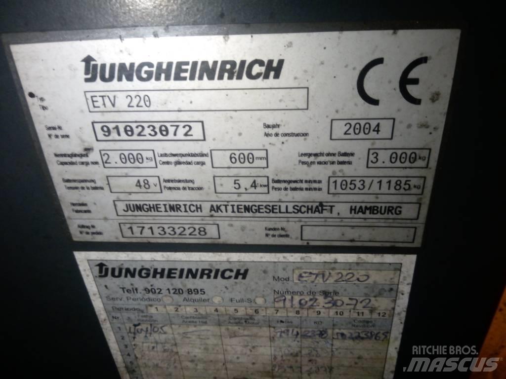 Jungheinrich ETV 220 리치 트럭