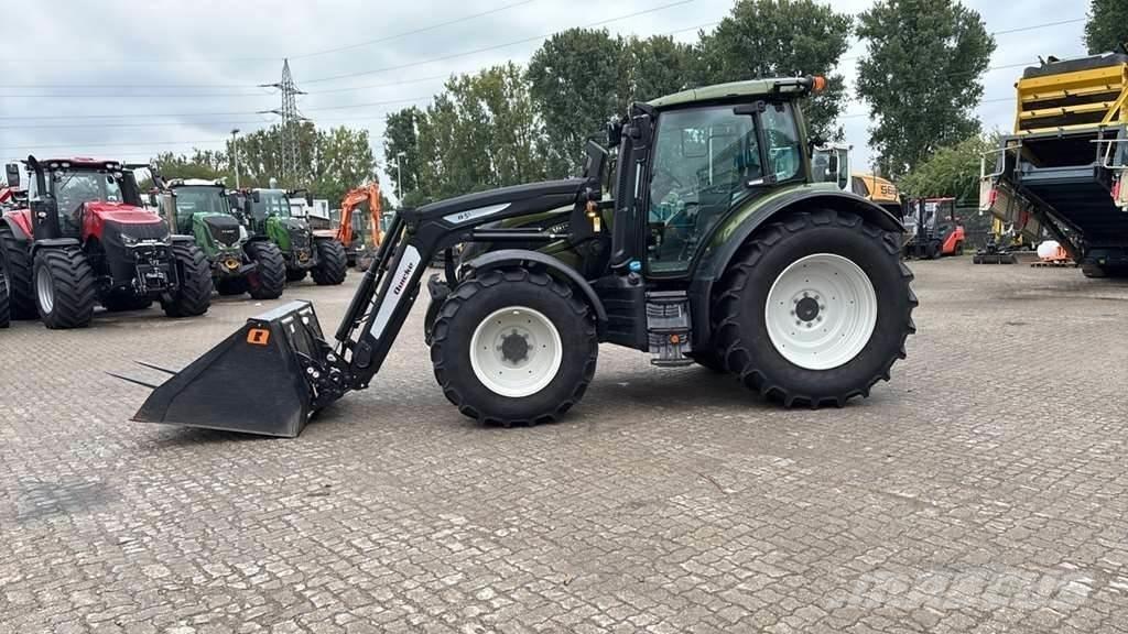 Valtra N175 트랙터