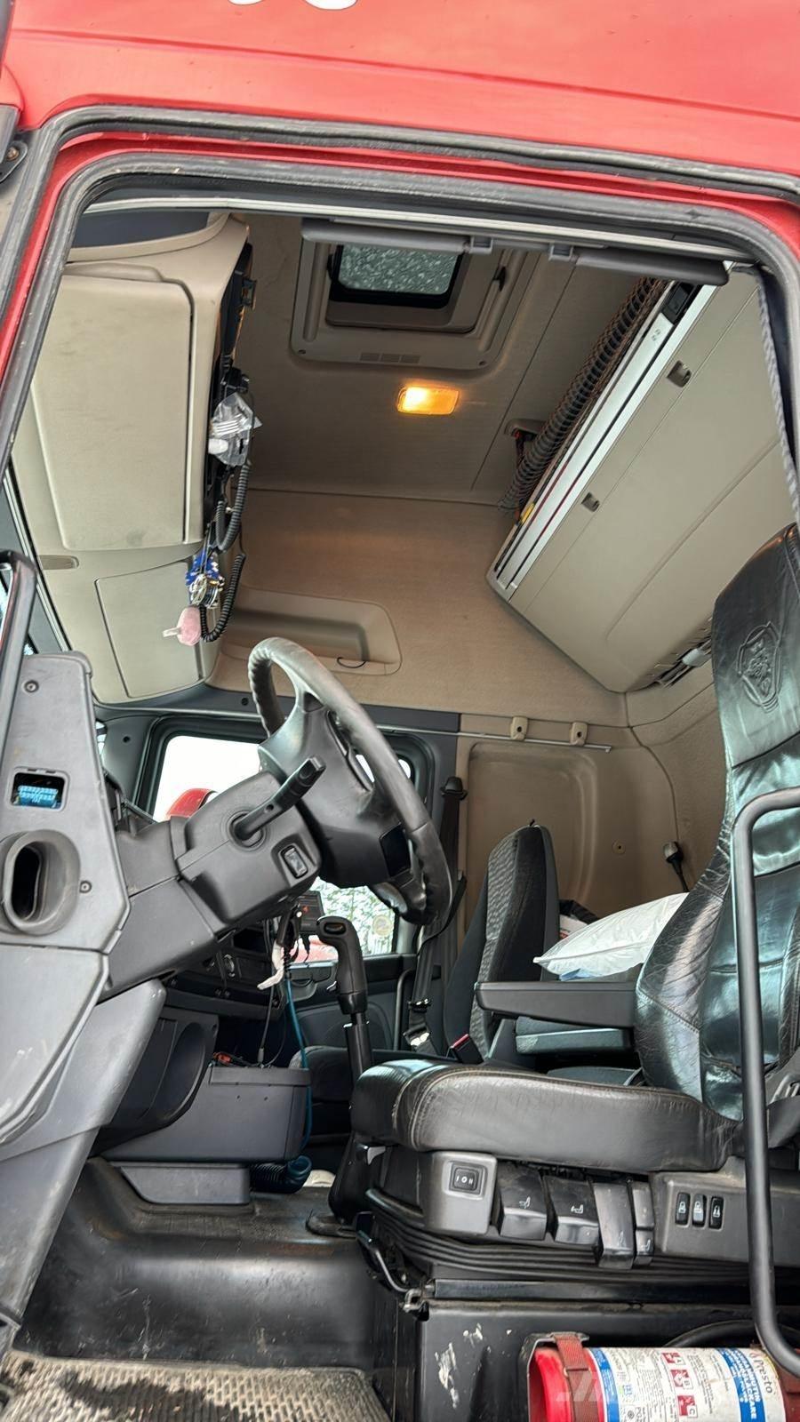 Scania R560 우드칩 트럭