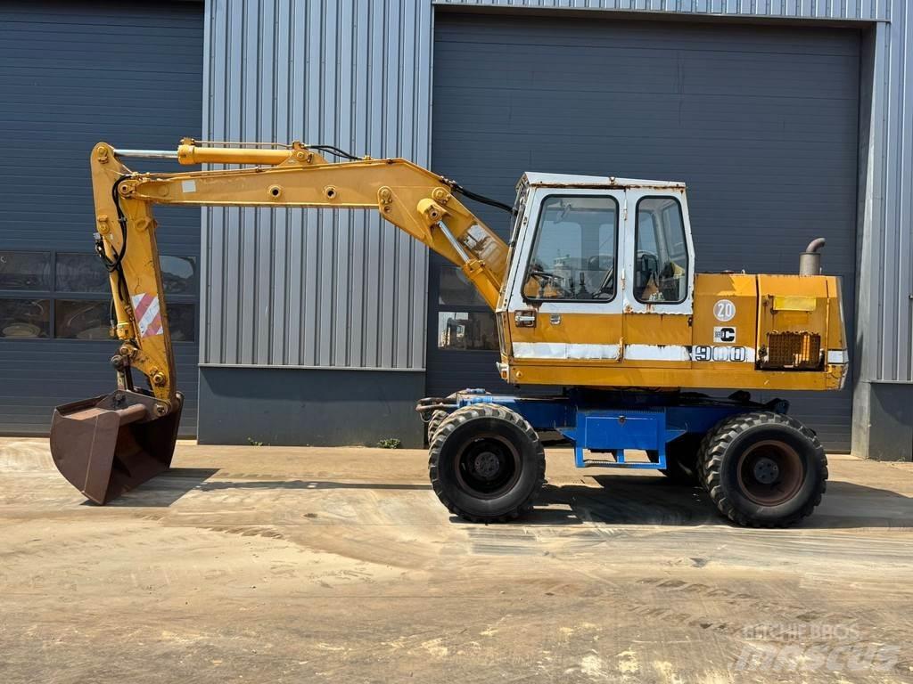 Liebherr A900C  휠 굴삭기