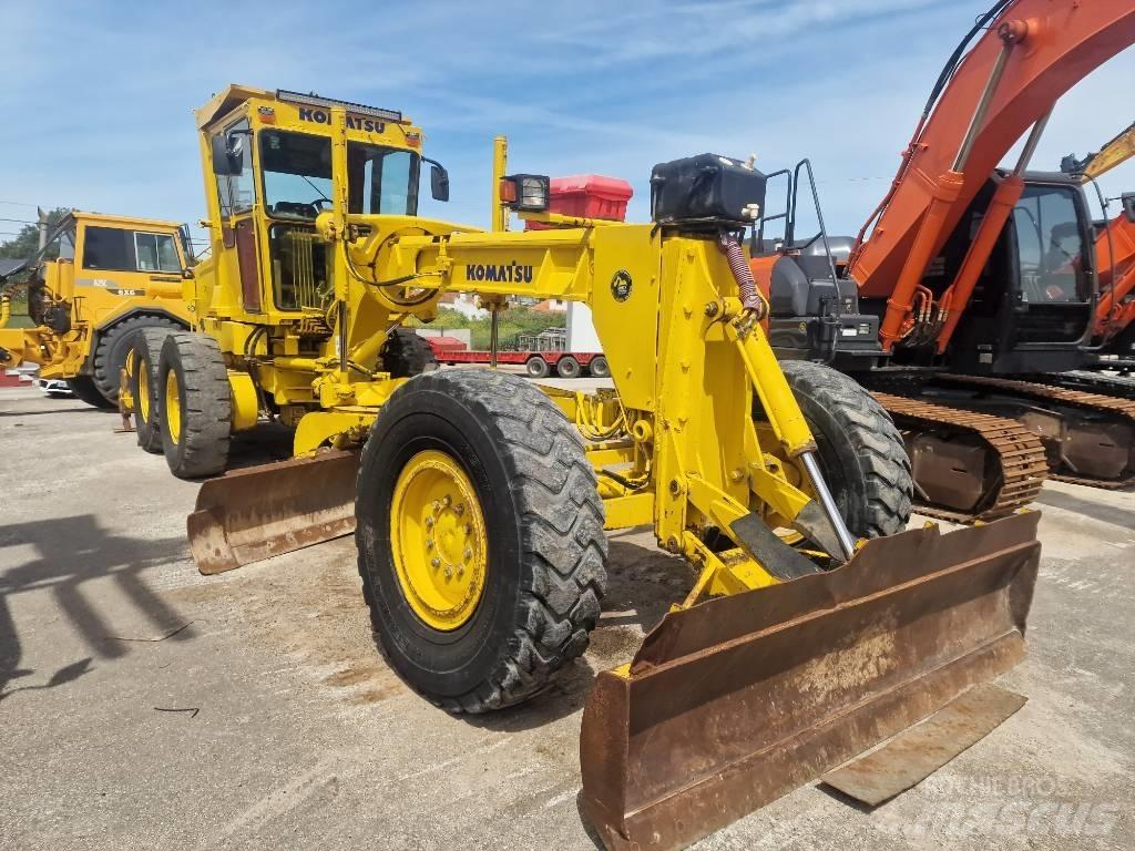 Komatsu GD 521 A-1 그레이더
