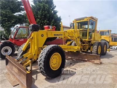 Komatsu GD 521 A-1 그레이더
