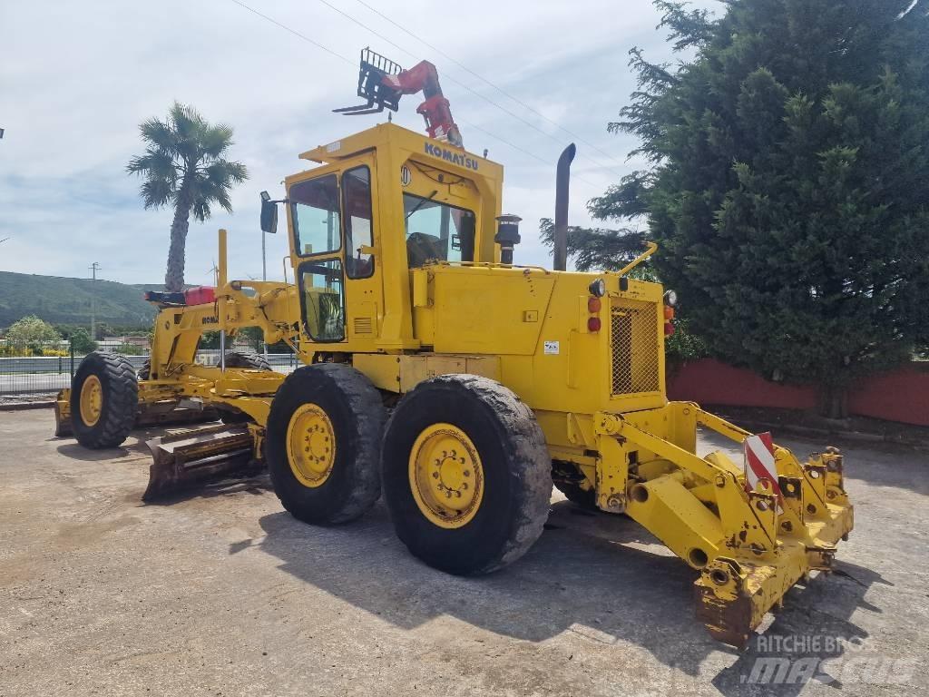 Komatsu GD 521 A-1 그레이더
