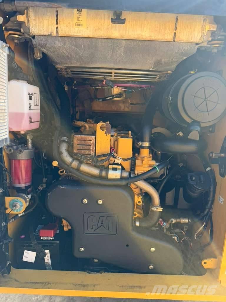 CAT 279 D3  스키드로더