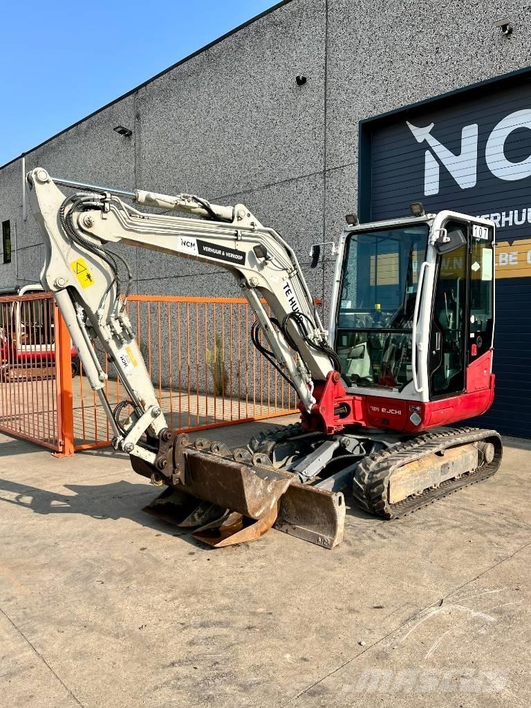 Takeuchi TB 235 소형 굴삭기 7톤 미만