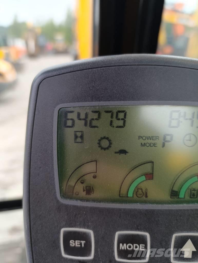 JCB JS 260 LC 대형 굴삭기 29톤 이상