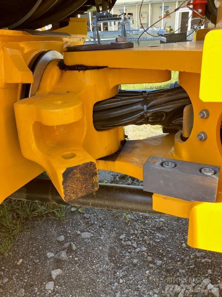JCB TM 220  휠로우더