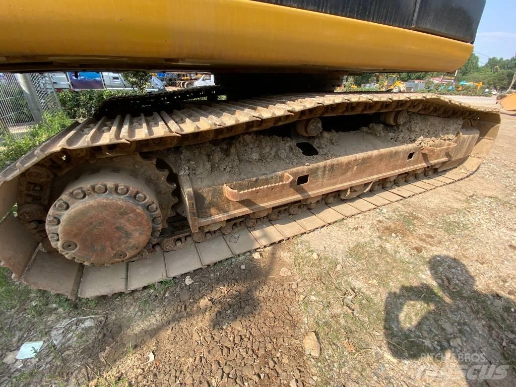 CAT 324D 대형 굴삭기 29톤 이상
