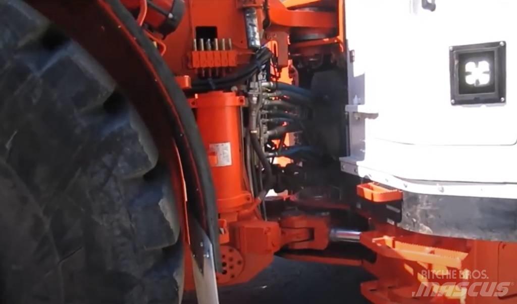 Sandvik LH 517 지하 광산용 로더