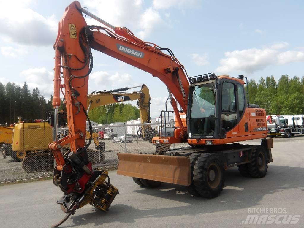 Doosan DX 160 W  휠 굴삭기