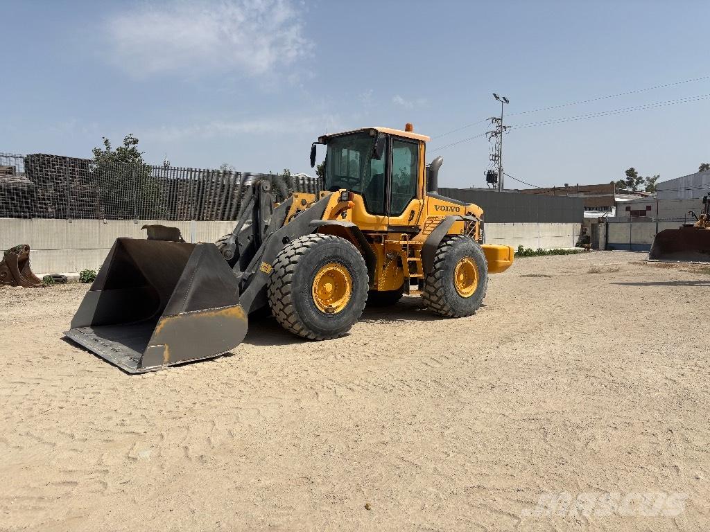 Volvo L 120 F  휠로우더