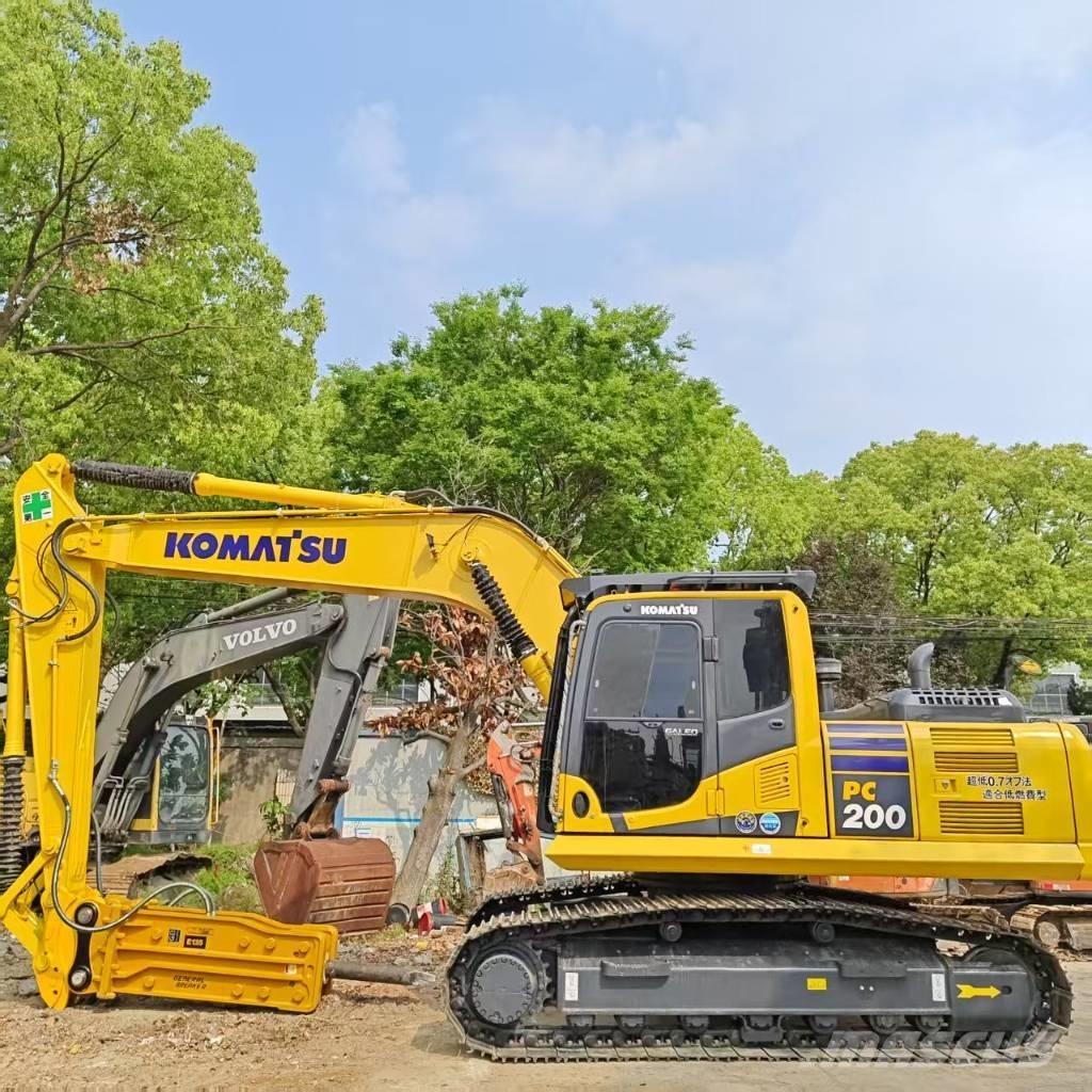 Komatsu PC 200-8 대형 굴삭기 29톤 이상