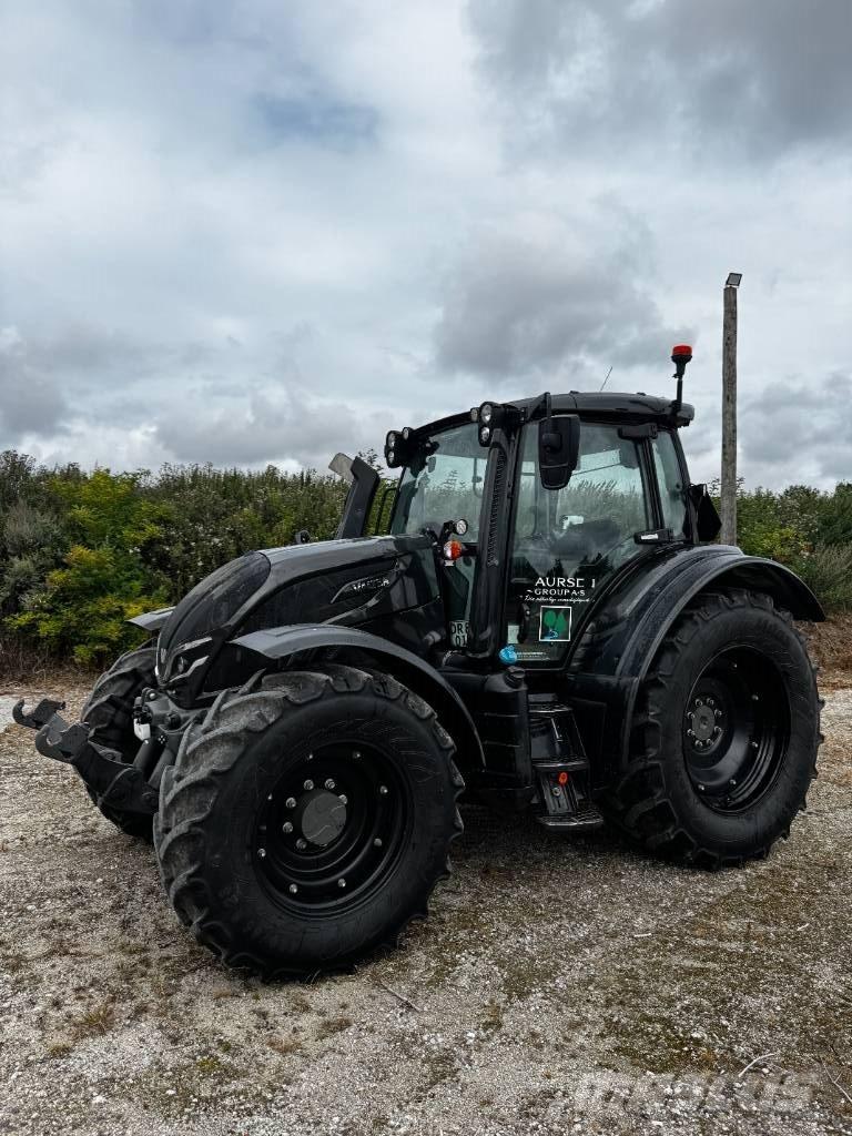 Valtra N 155 EA 트랙터