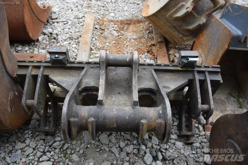 Komatsu PW118MR-11  휠 굴삭기