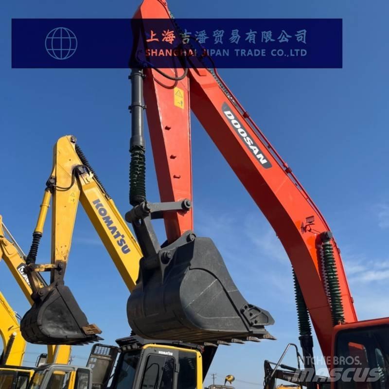 Doosan DX 300 대형 굴삭기 29톤 이상