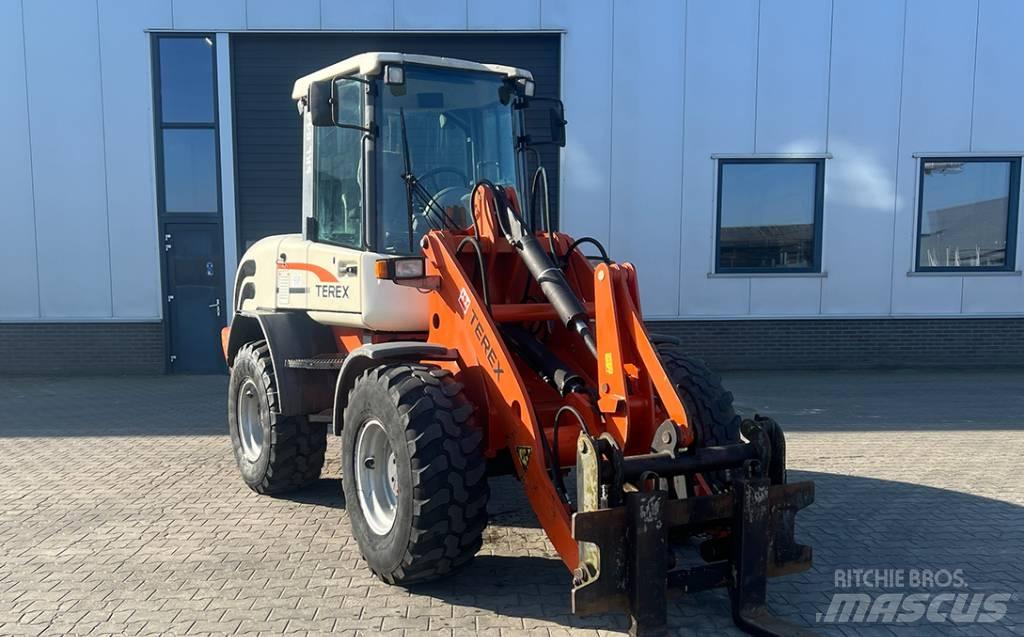 Schaeff SKL 844  휠로우더