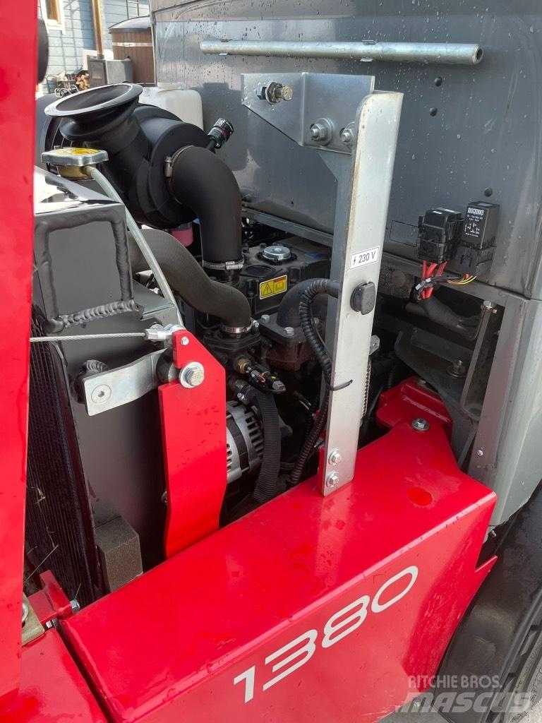 Weidemann 1380 다목적 로더