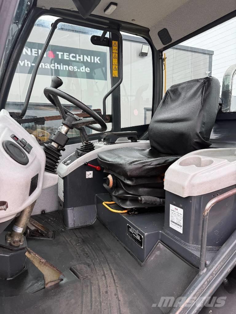 Komatsu WA 70-5  휠로우더