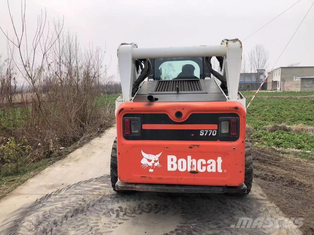 Bobcat T 770  스키드로더