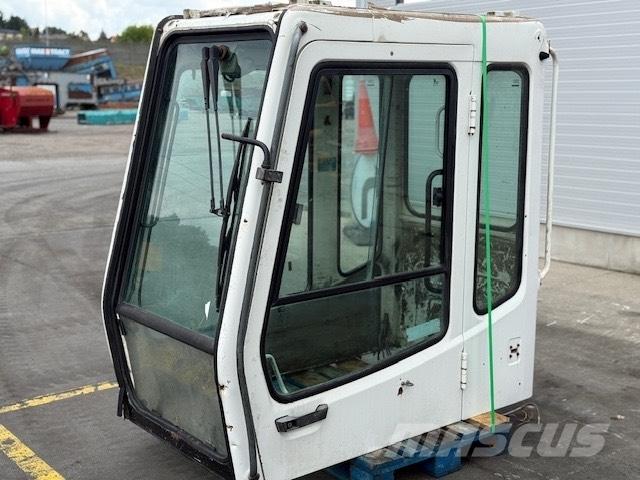 Liebherr CAB SERIE B 캐빈 및 인테리어