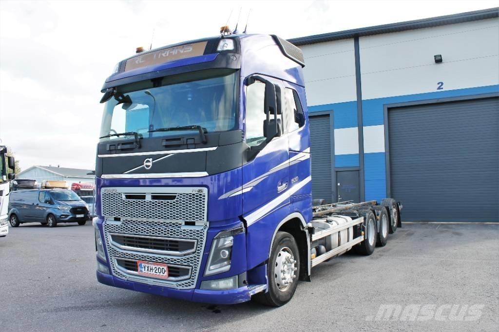 Volvo FH16 600  8x4*4 새시 운전실 트럭
