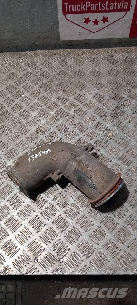 Scania 94 D.   1375488 라디에이터