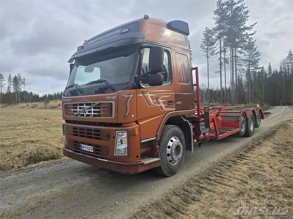 Volvo FM12 8x2 산림 기계 운반 트럭