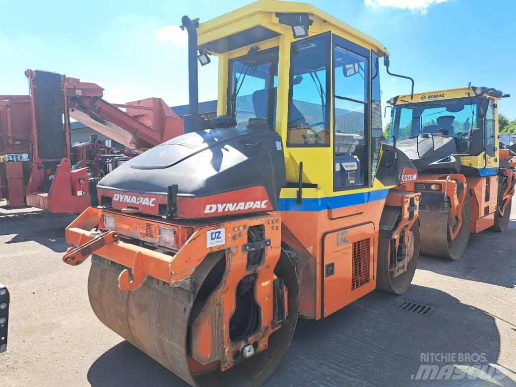 Dynapac CG233HF 트윈 드럼 롤러