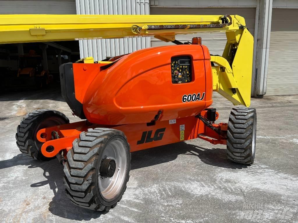 JLG 600 AJ 관절형 전동이동 리프트