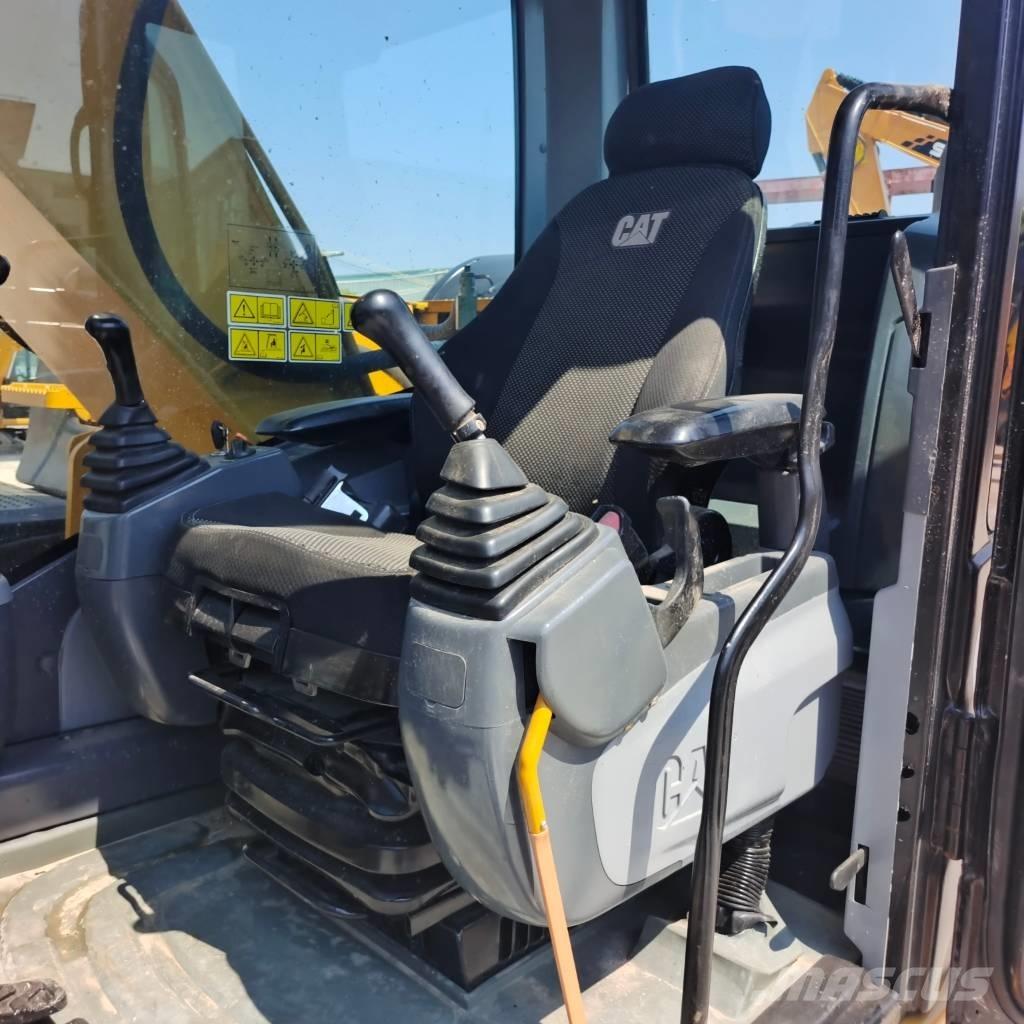 CAT 320 D2L 대형 굴삭기 29톤 이상