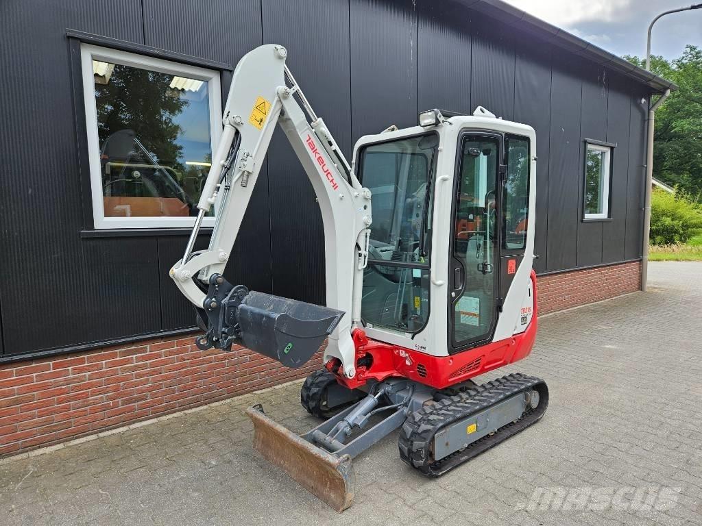 Takeuchi TB 216 소형 굴삭기 7톤 미만