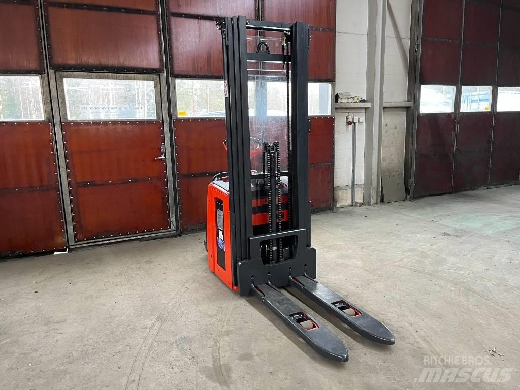 Linde L14AP 보행식 리치 지게차