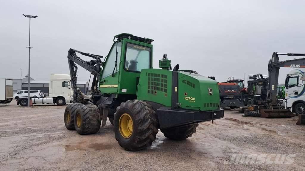 John Deere 1070 D 원목 하베스터