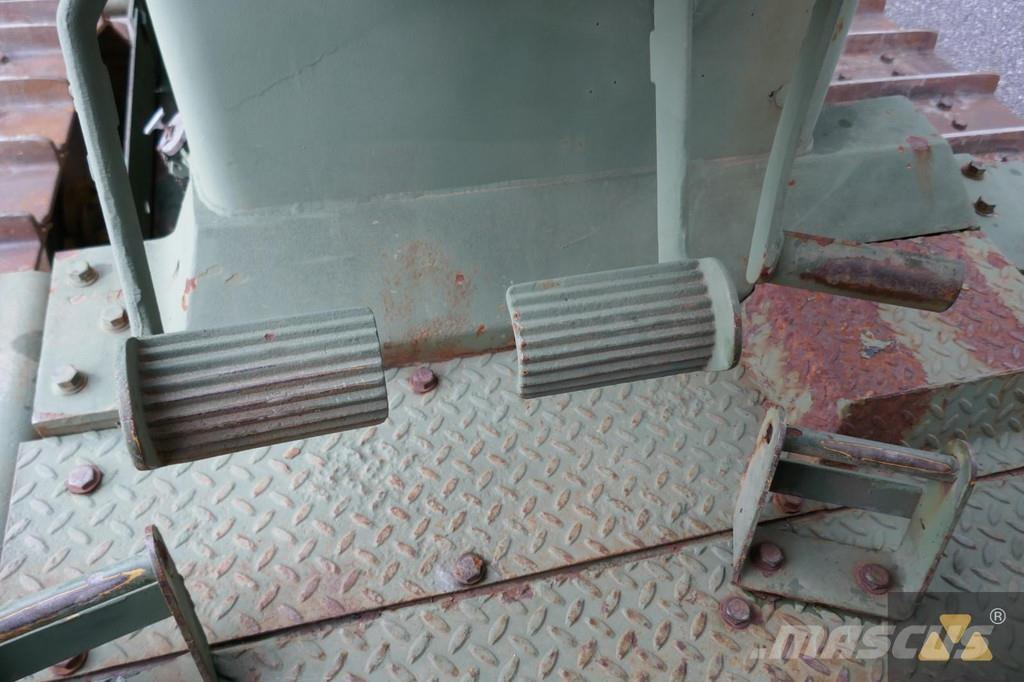 CAT D7G Ex-army 크롤러 도저