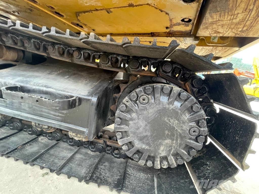 CAT 323 D 대형 굴삭기 29톤 이상