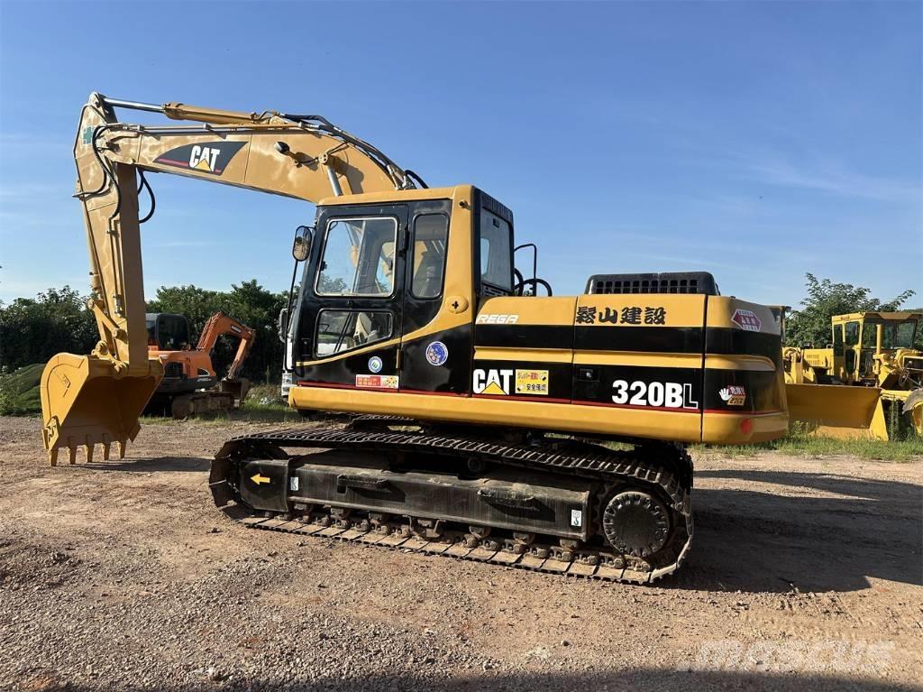 CAT 320 B 대형 굴삭기 29톤 이상