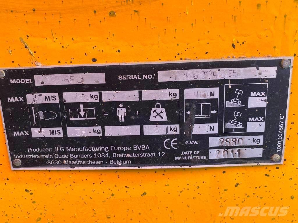 JLG 3246 ES 가위형 리프트