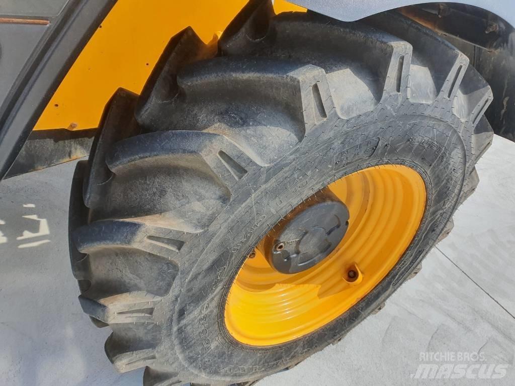JCB 531-70 - BC25 텔러 핸들러
