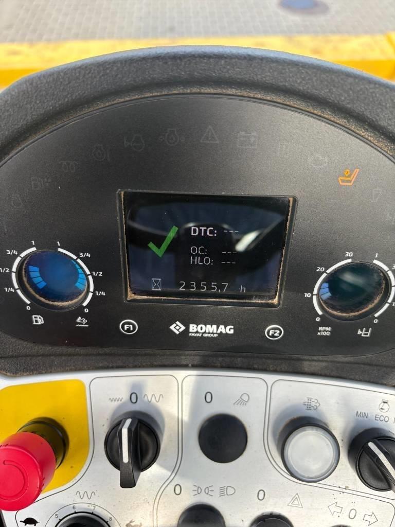 Bomag BW 213 싱글 드럼 롤러