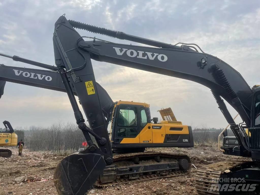 Volvo EC 210 D 대형 굴삭기 29톤 이상