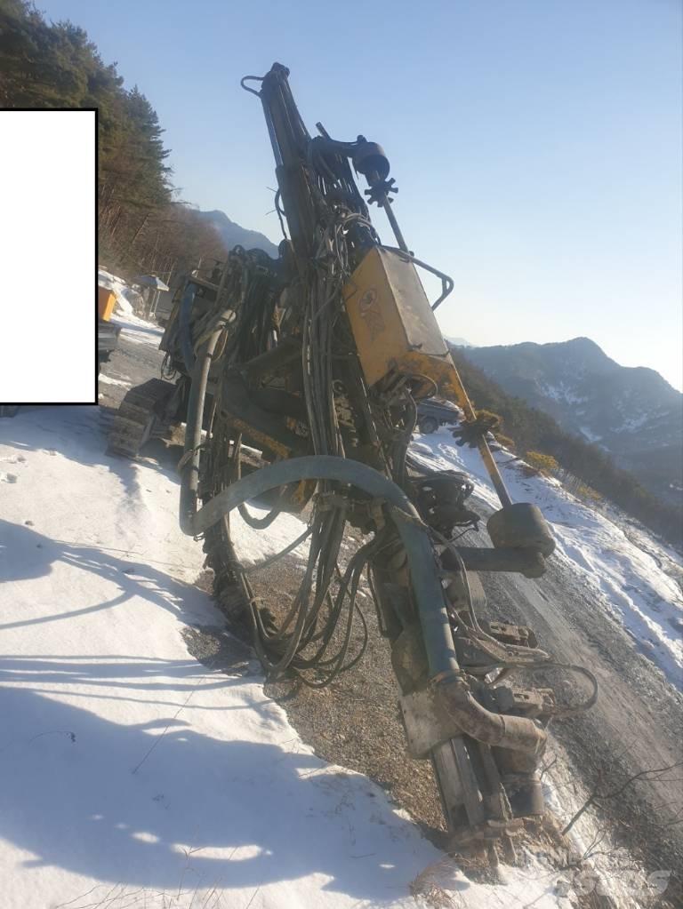Atlas Copco ROC D5 도로 굴착기