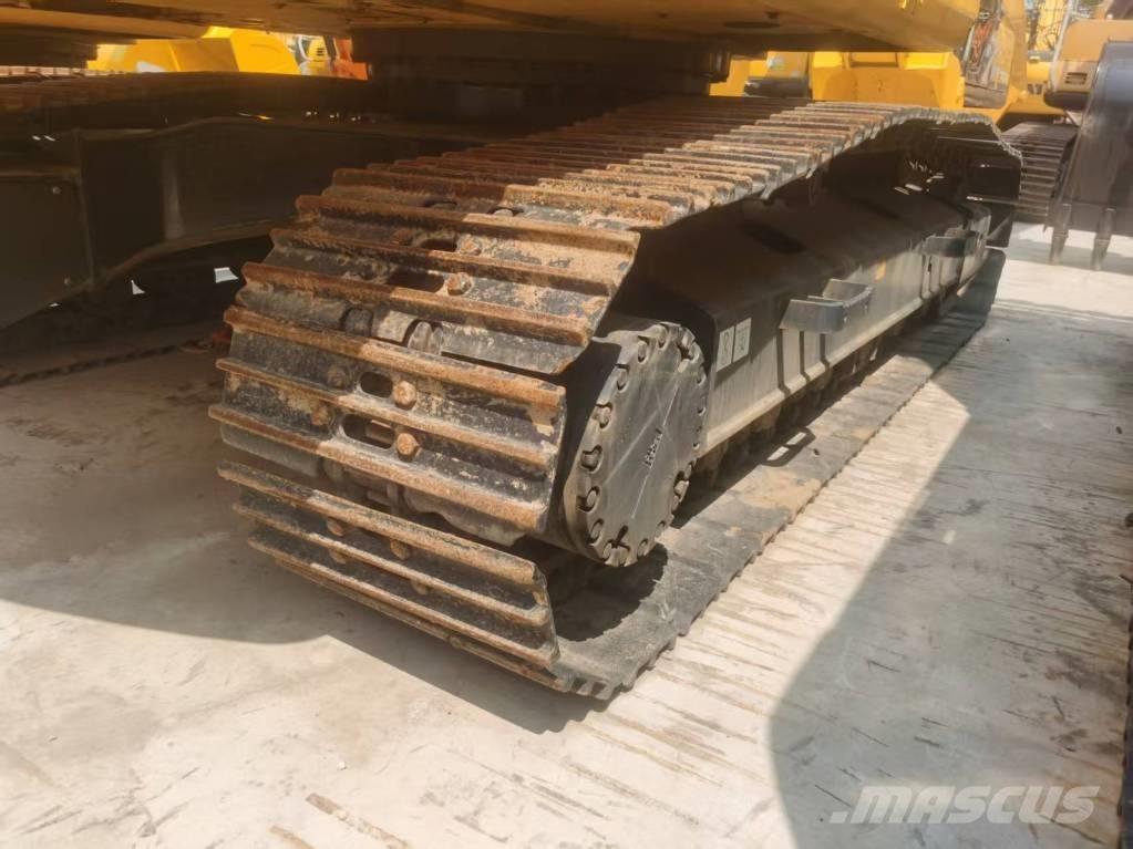 Komatsu PC 200-8 대형 굴삭기 29톤 이상