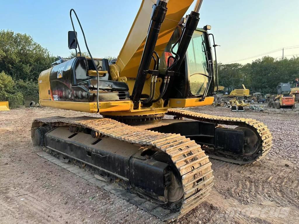CAT 330 D L 대형 굴삭기 29톤 이상