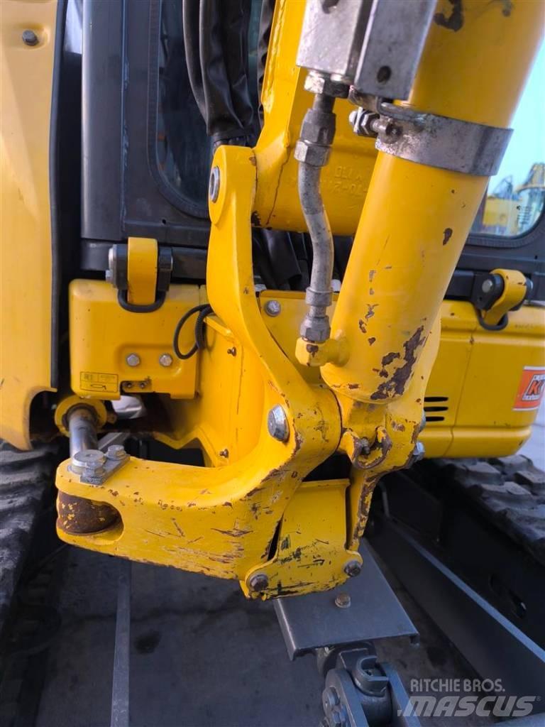 Komatsu PC 26 MR-5 소형 굴삭기 7톤 미만
