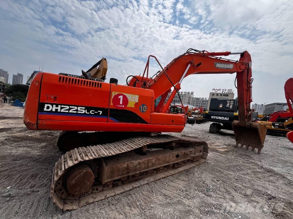 Doosan DH 225 LC-7 대형 굴삭기 29톤 이상