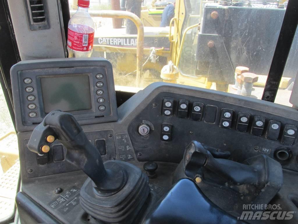 CAT D 9 T 크롤러 도저